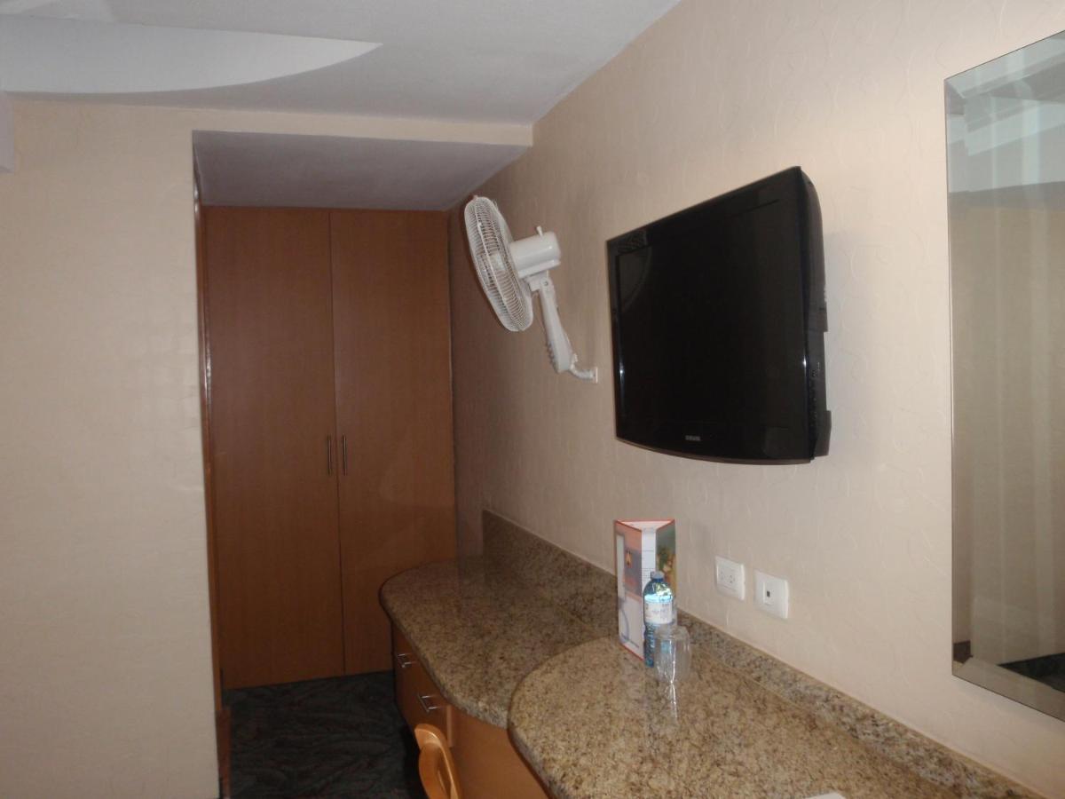 Hotel Plaza Las Fuentes San Juan San Juan Cuautlancingo الغرفة الصورة