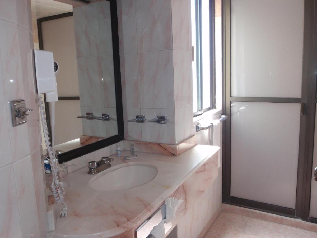 Hotel Plaza Las Fuentes San Juan San Juan Cuautlancingo المظهر الخارجي الصورة